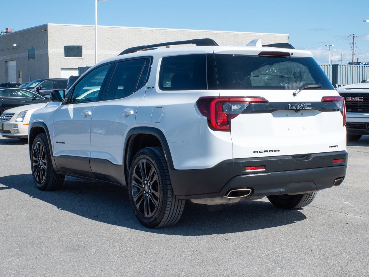 2023 GMC Acadia SLE - Blind Zone Assist   Hands-Free Liftgate Photo