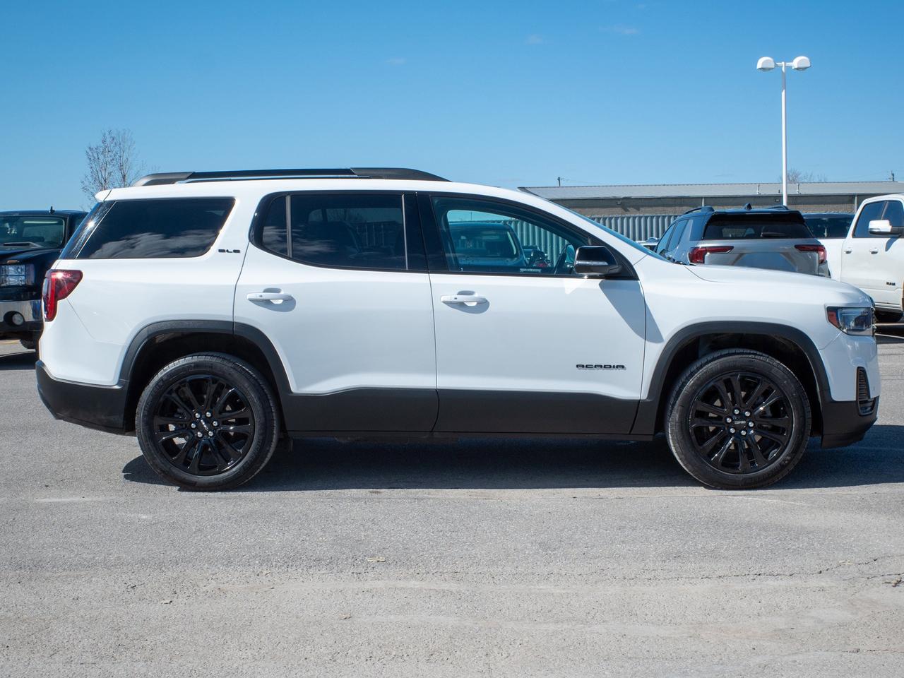 2023 GMC Acadia SLE - Blind Zone Assist   Hands-Free Liftgate Photo