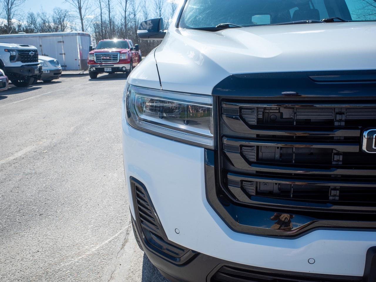 2023 GMC Acadia SLE - Blind Zone Assist   Hands-Free Liftgate Photo