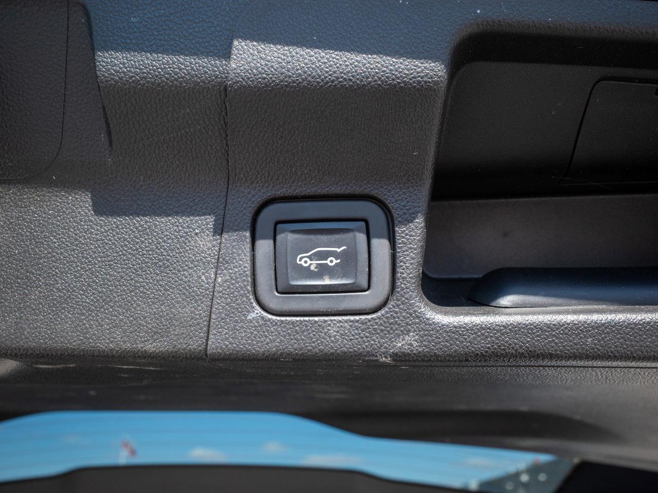 2023 GMC Acadia SLE - Blind Zone Assist   Hands-Free Liftgate Photo