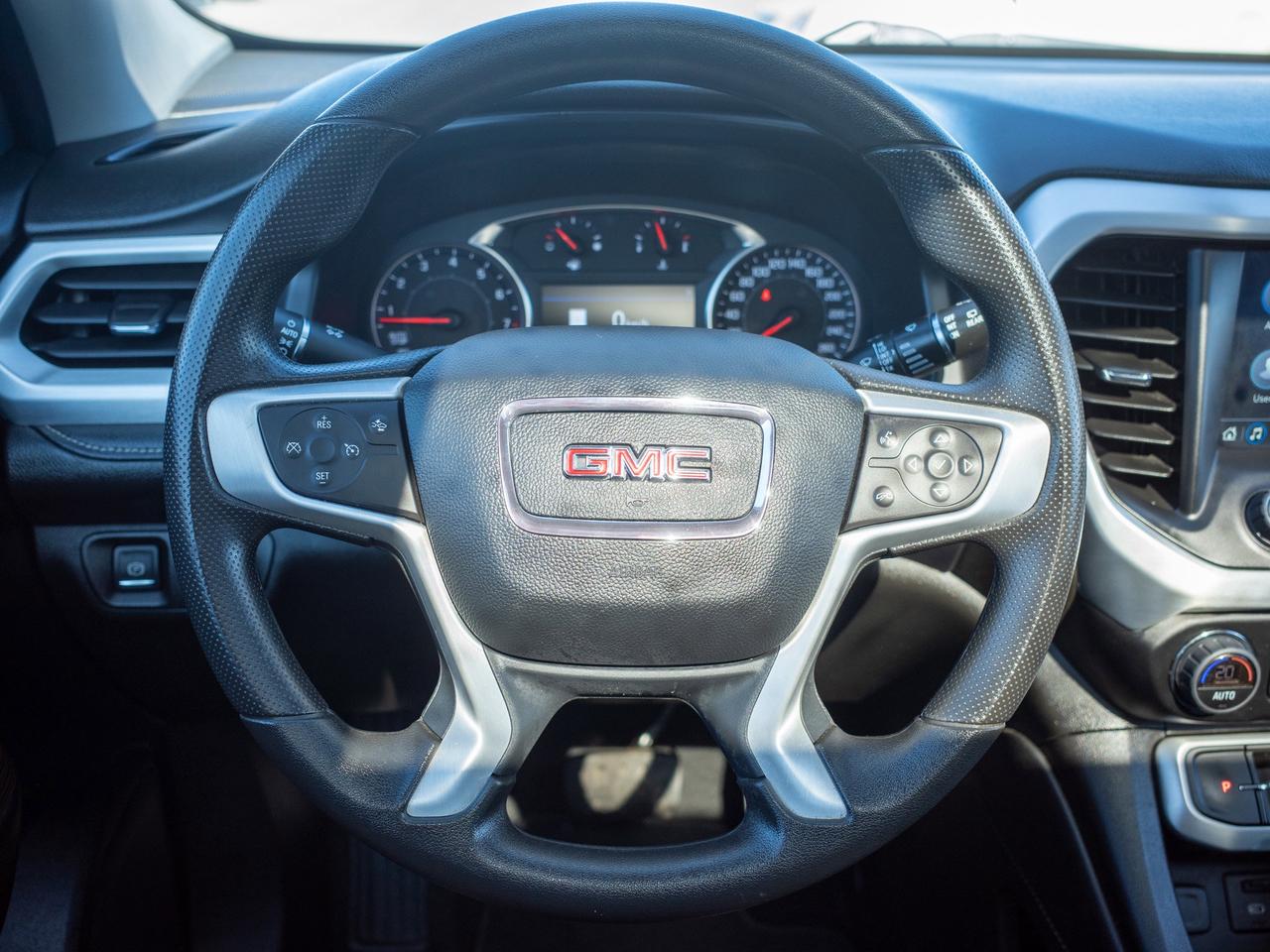 2023 GMC Acadia SLE - Blind Zone Assist   Hands-Free Liftgate Photo