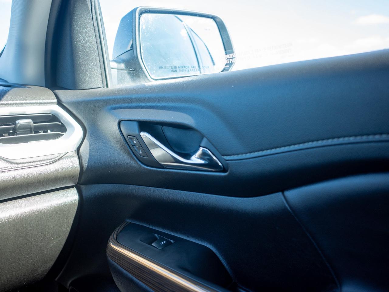 2023 GMC Acadia SLE - Blind Zone Assist   Hands-Free Liftgate Photo