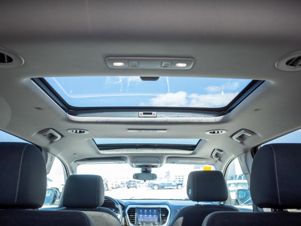 2023 GMC Acadia SLE - Blind Zone Assist   Hands-Free Liftgate Photo