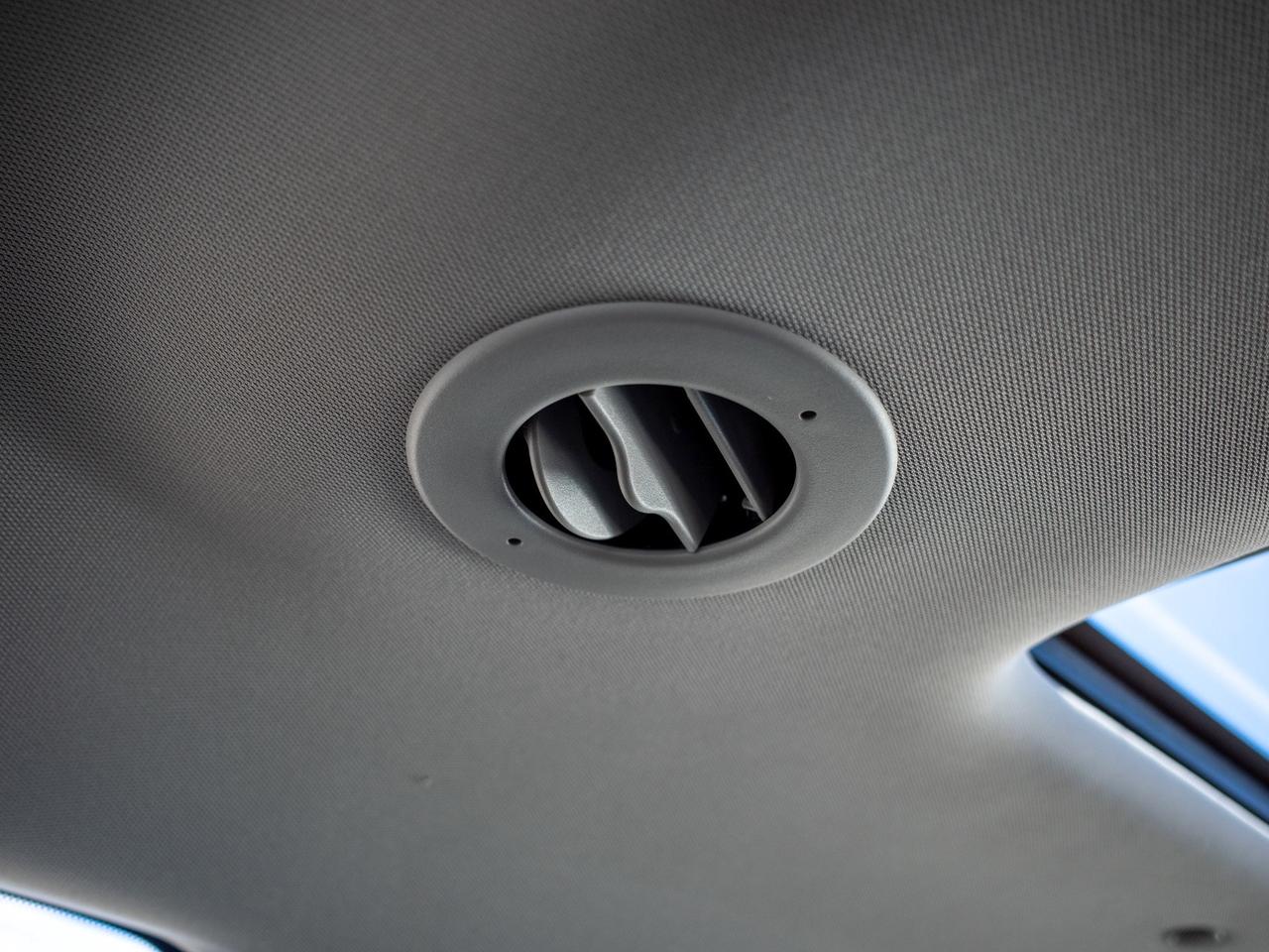 2023 GMC Acadia SLE - Blind Zone Assist   Hands-Free Liftgate Photo