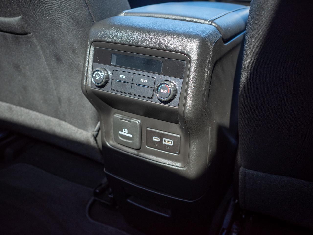 2023 GMC Acadia SLE - Blind Zone Assist   Hands-Free Liftgate Photo