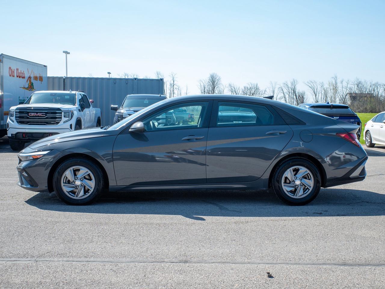 2025 Hyundai Elantra Essential - Cloth Seats   Traction Control Photo4