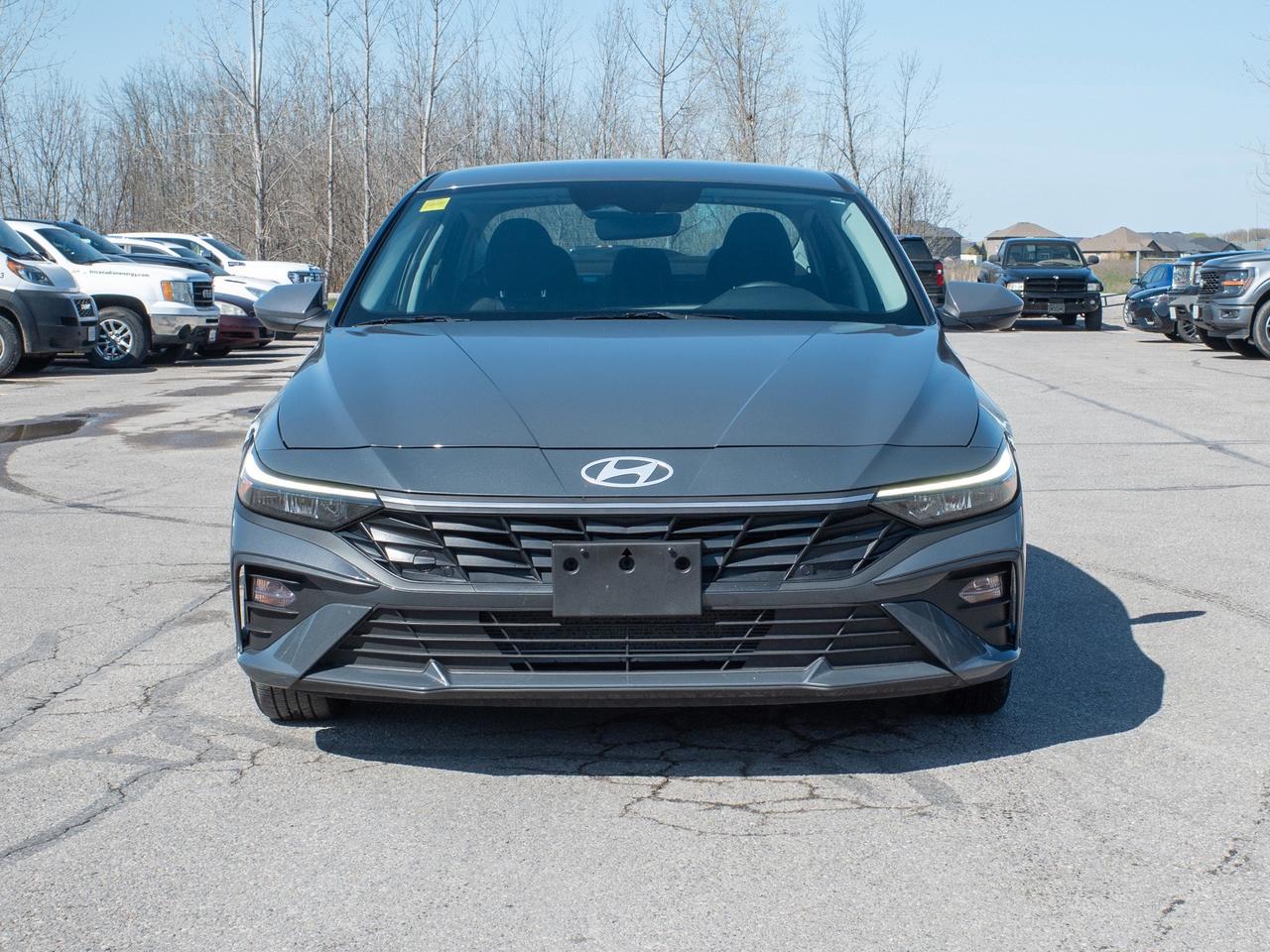 2025 Hyundai Elantra Essential - Cloth Seats   Traction Control Photo2