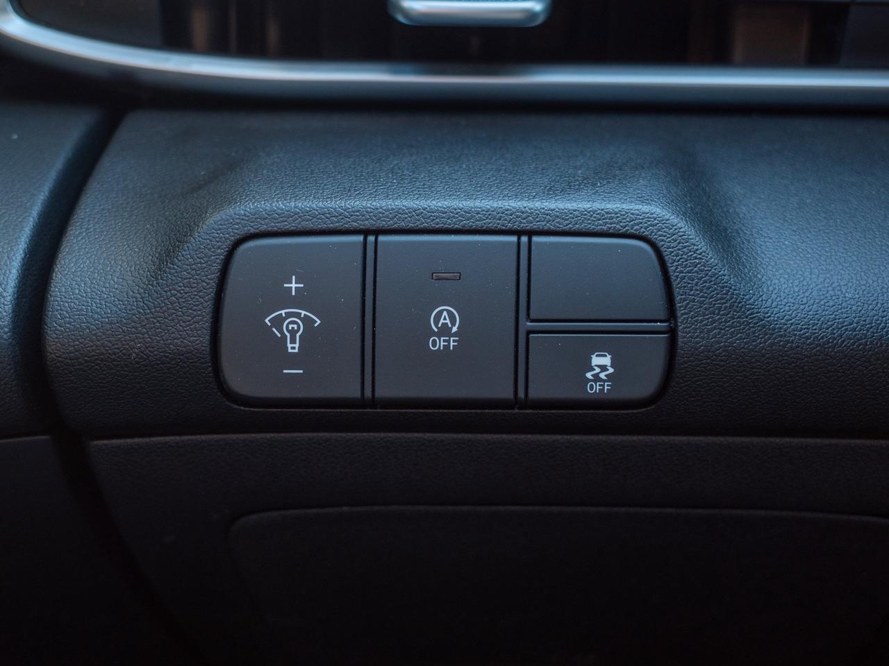 2025 Hyundai Elantra Essential - Cloth Seats   Traction Control Photo