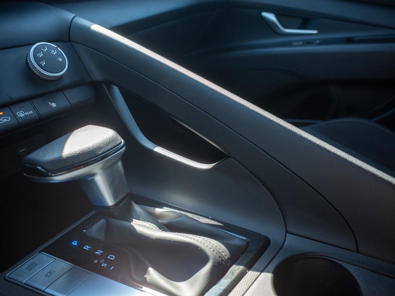 2025 Hyundai Elantra Essential - Cloth Seats   Traction Control Photo