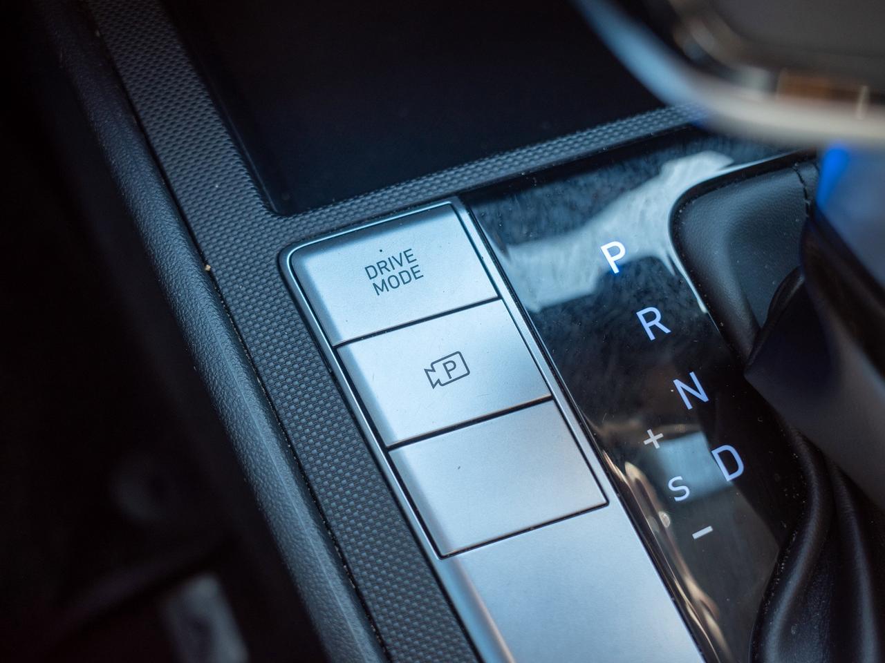 2025 Hyundai Elantra Essential - Cloth Seats   Traction Control Photo