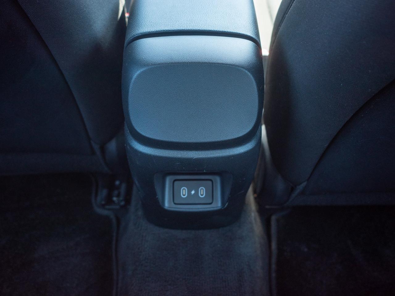 2025 Hyundai Elantra Essential - Cloth Seats   Traction Control Photo