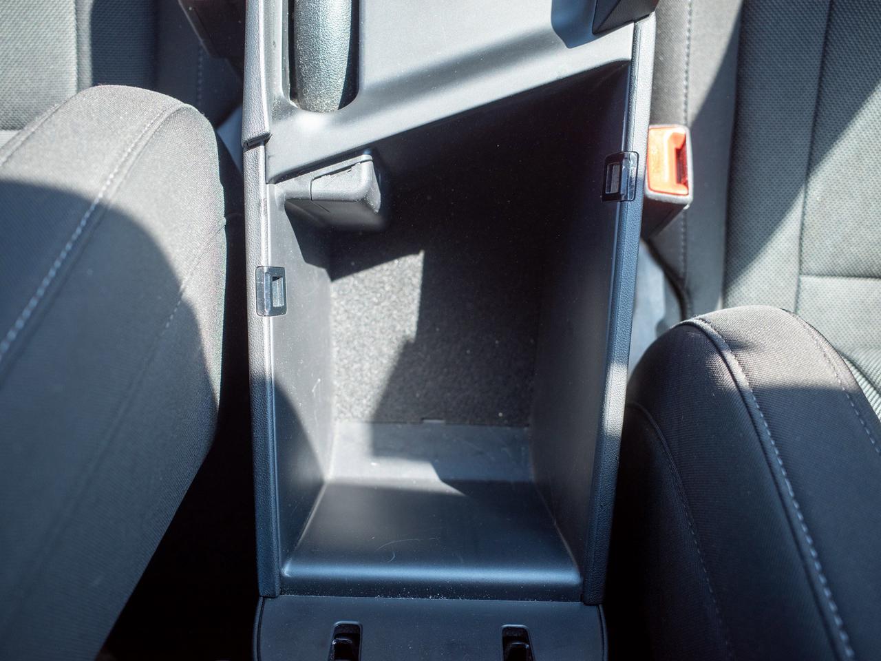 2025 Hyundai Elantra Essential - Cloth Seats   Traction Control Photo