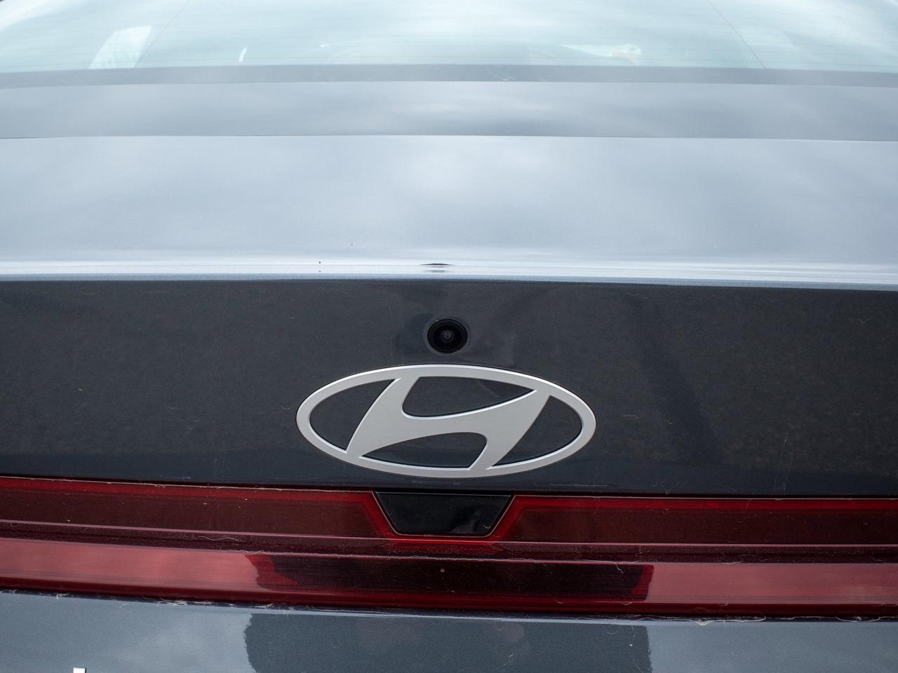 2025 Hyundai Elantra Essential - Lane Assist   Heated Seats Photo