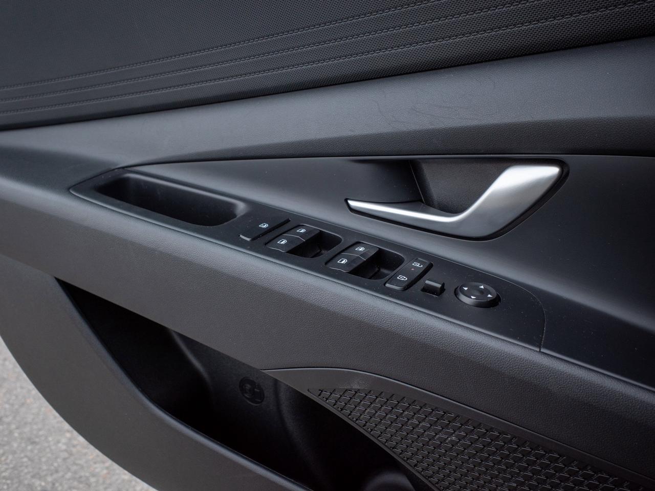 2025 Hyundai Elantra Essential - Lane Assist   Heated Seats Photo