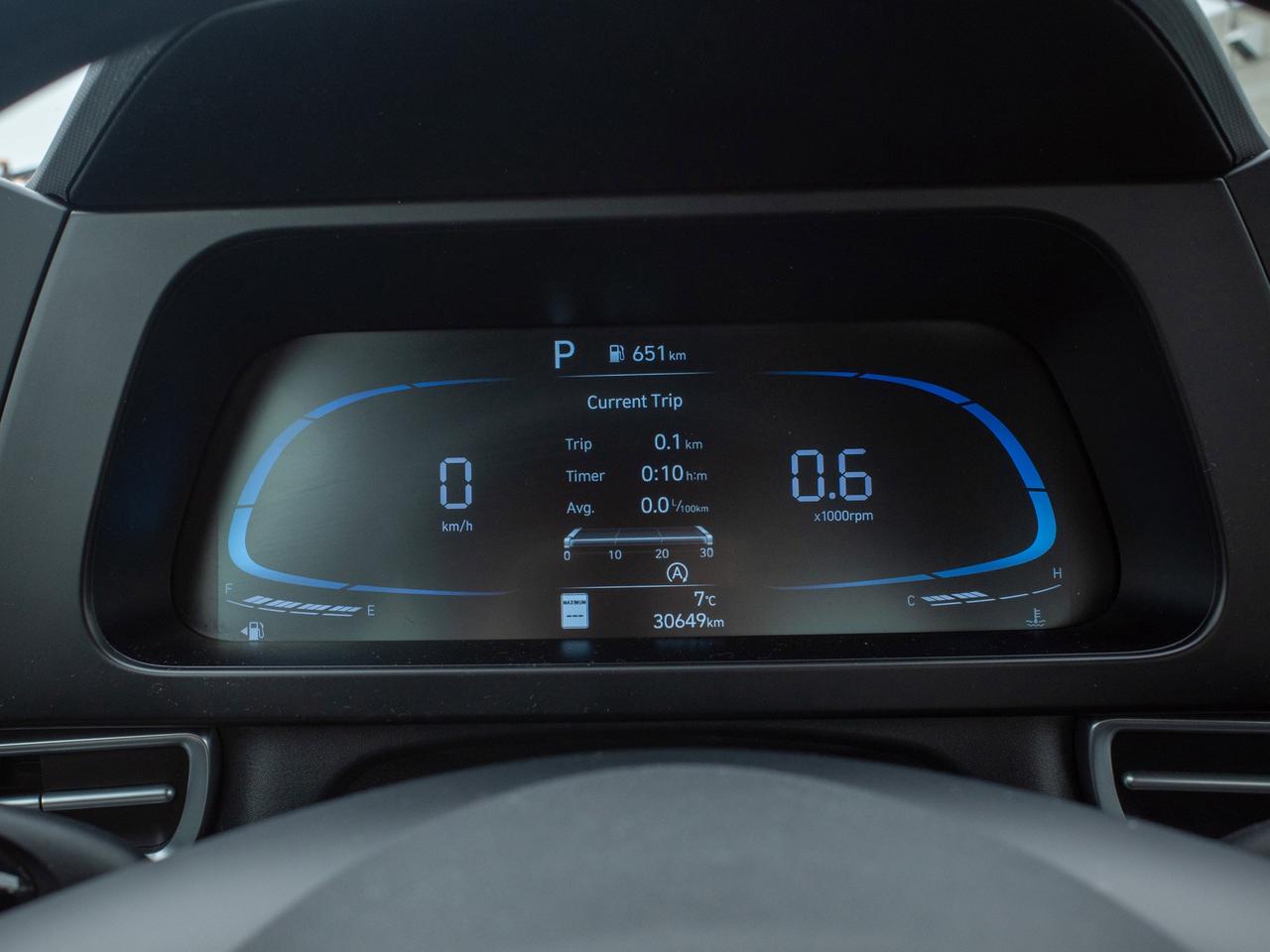 2025 Hyundai Elantra Essential - Lane Assist   Heated Seats Photo