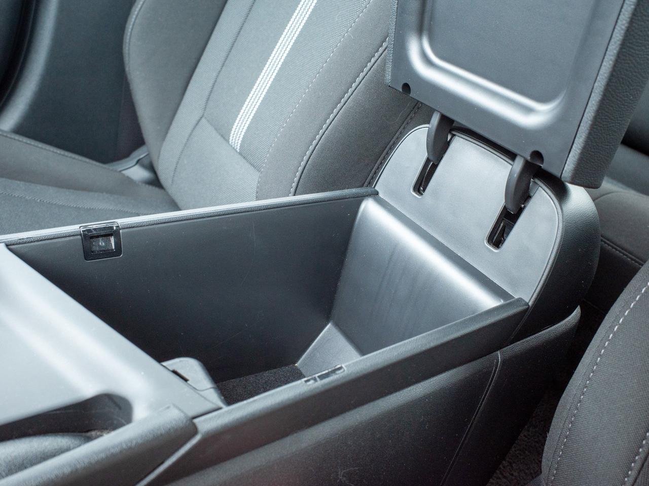 2025 Hyundai Elantra Essential - Lane Assist   Heated Seats Photo