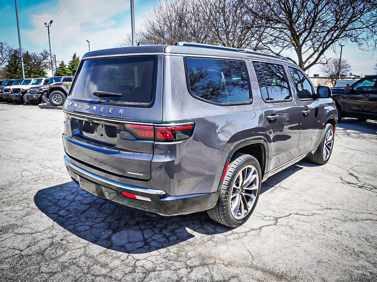 2022 Jeep Wagoneer  Photo