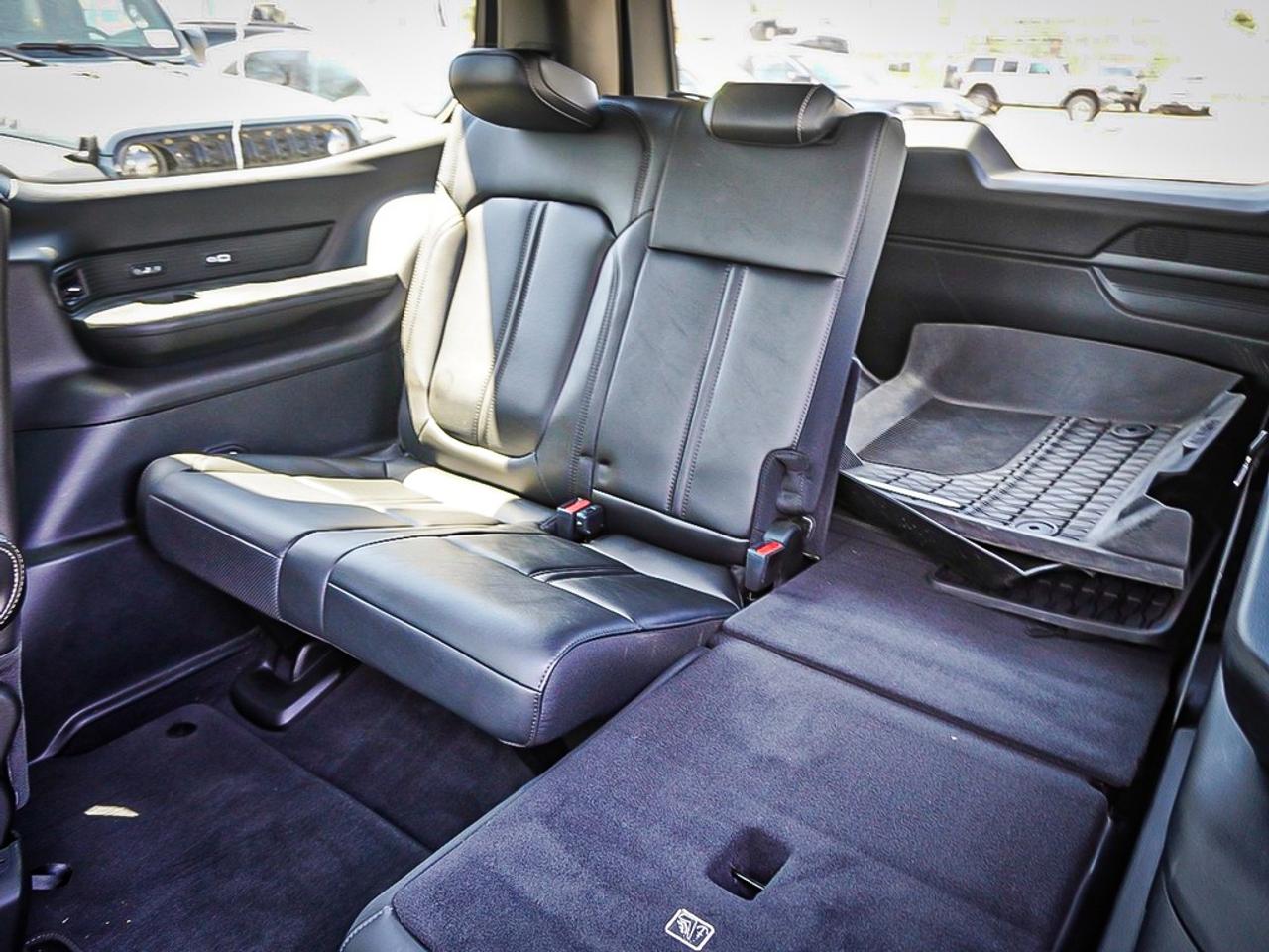 2022 Jeep Wagoneer  Photo
