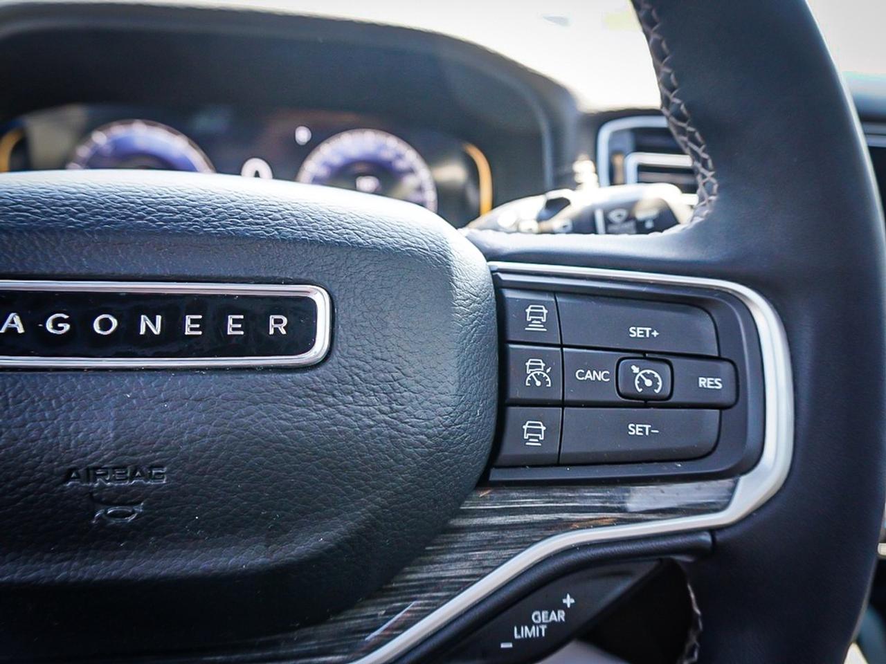 2022 Jeep Wagoneer  Photo