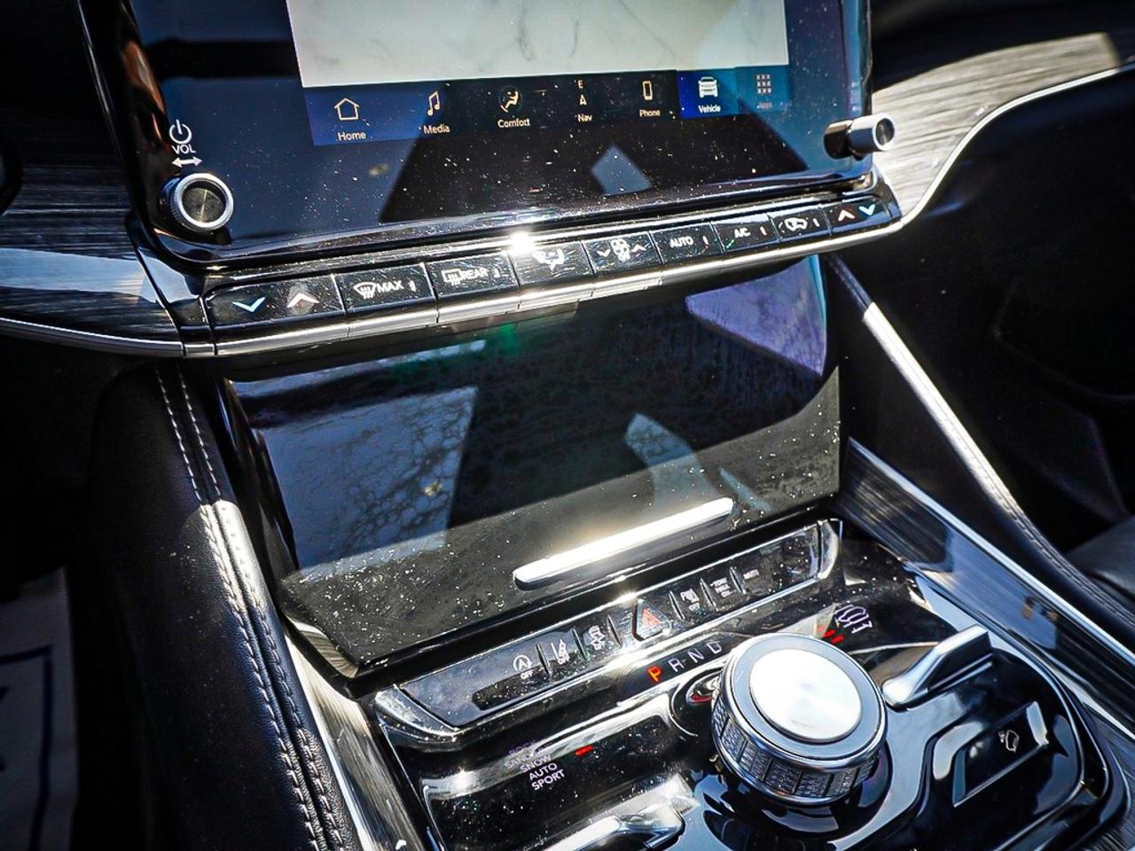 2022 Jeep Wagoneer  Photo