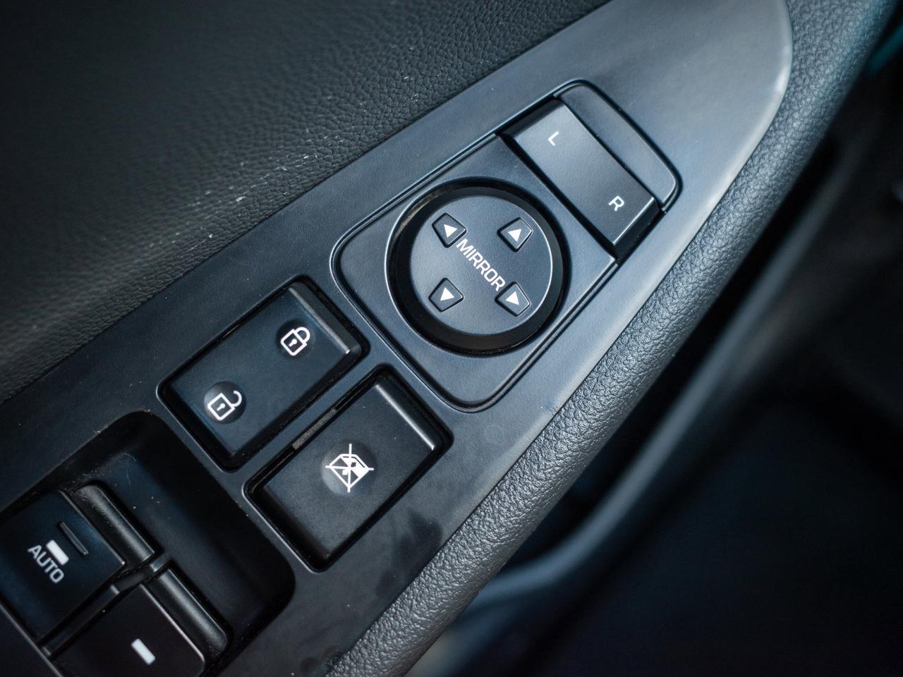 2020 Hyundai Tucson Preferred - Sunroof   Heated Rear Seats Photo