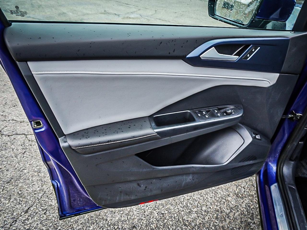 2024 Volkswagen Taos  Photo