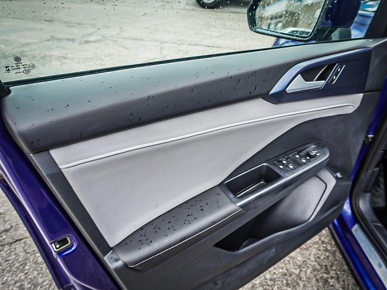 2024 Volkswagen Taos  Photo