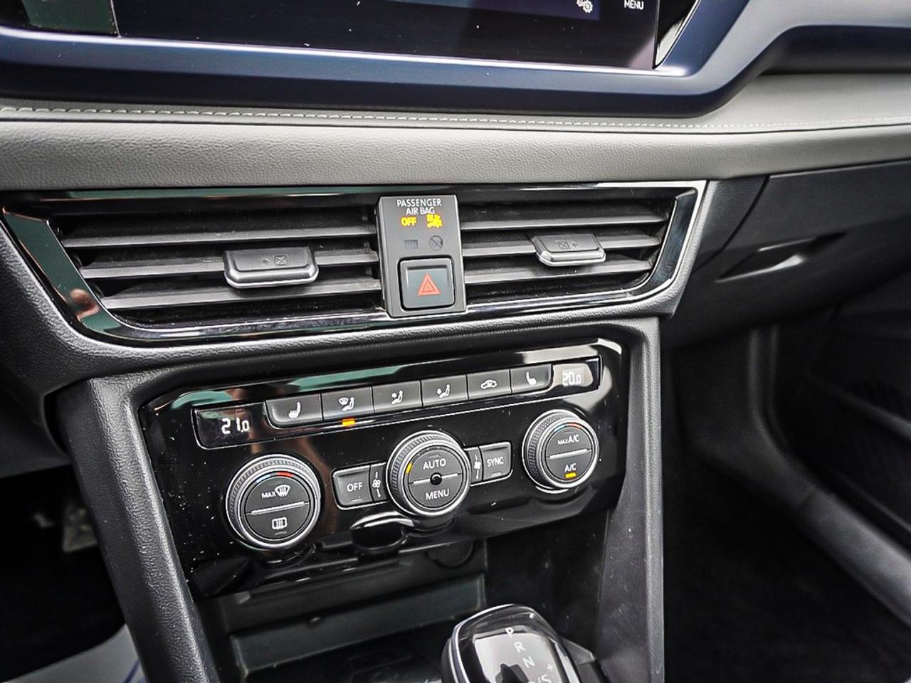 2024 Volkswagen Taos  Photo