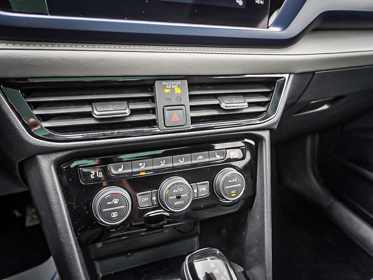 2024 Volkswagen Taos  Photo