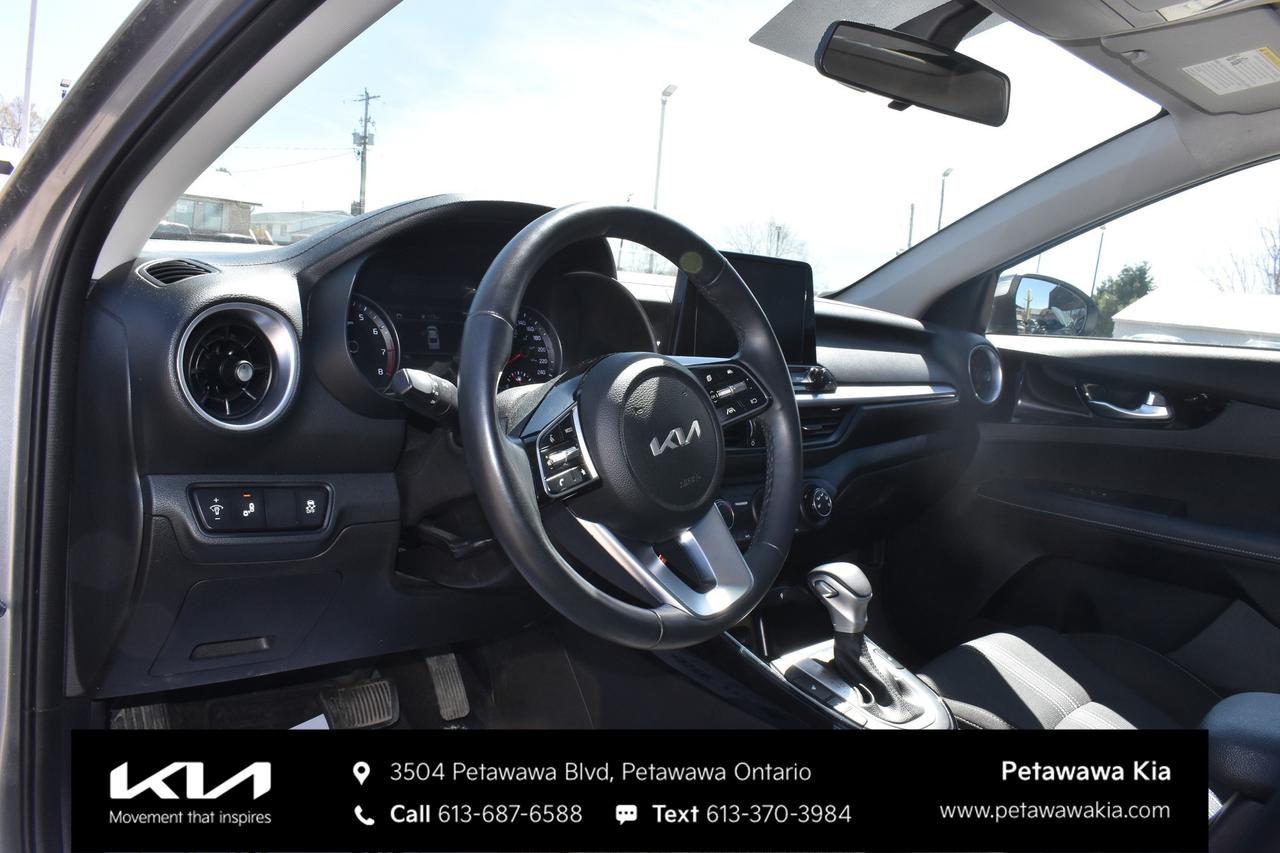 2023 Kia Forte EX 4dr Sedan Photo