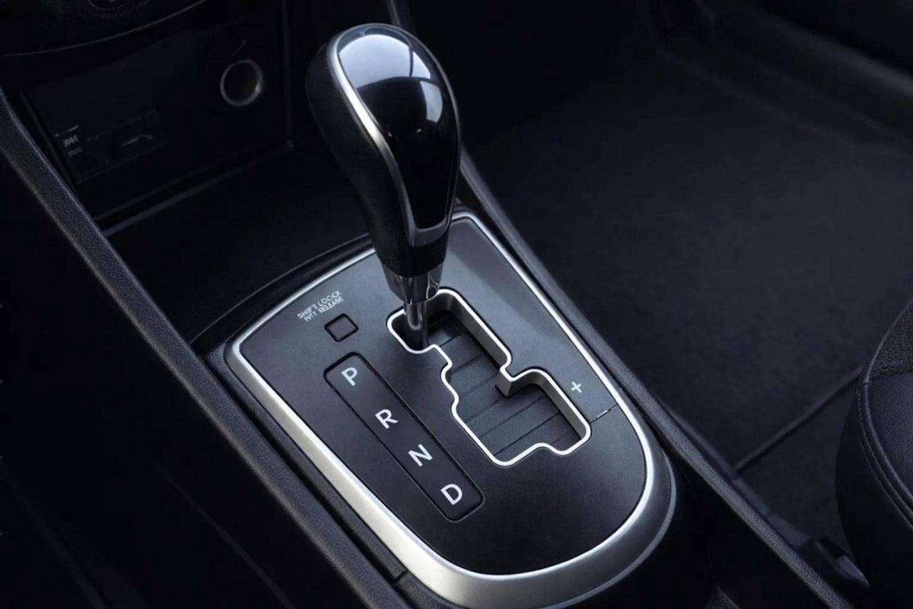 2016 Hyundai Accent Automatic GLS Photo