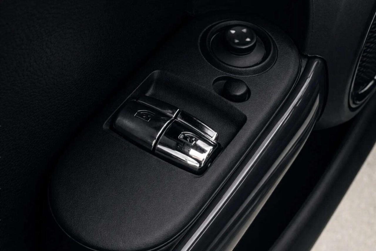 2017 MINI Cooper Hardtop 3 DOOR Photo