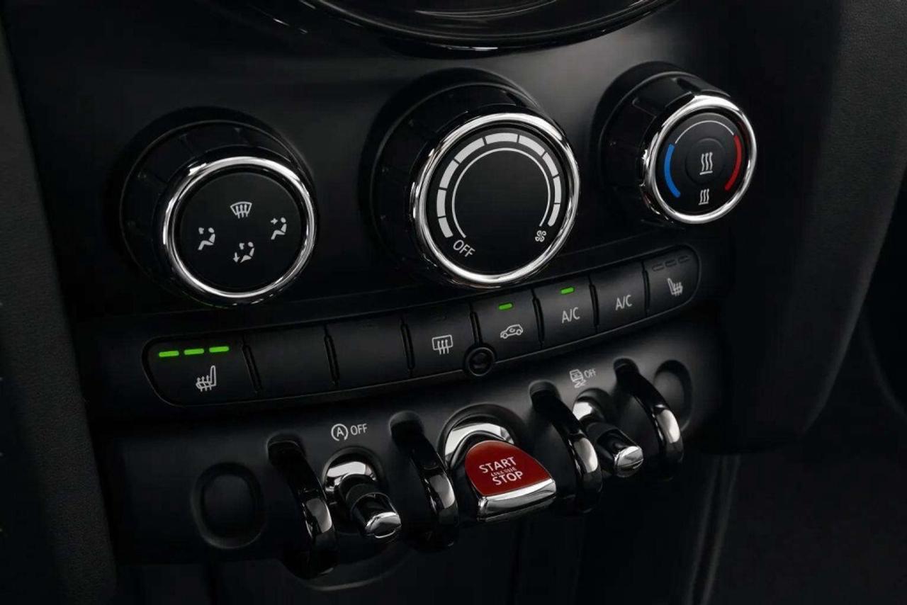 2017 MINI Cooper Hardtop 3 DOOR Photo