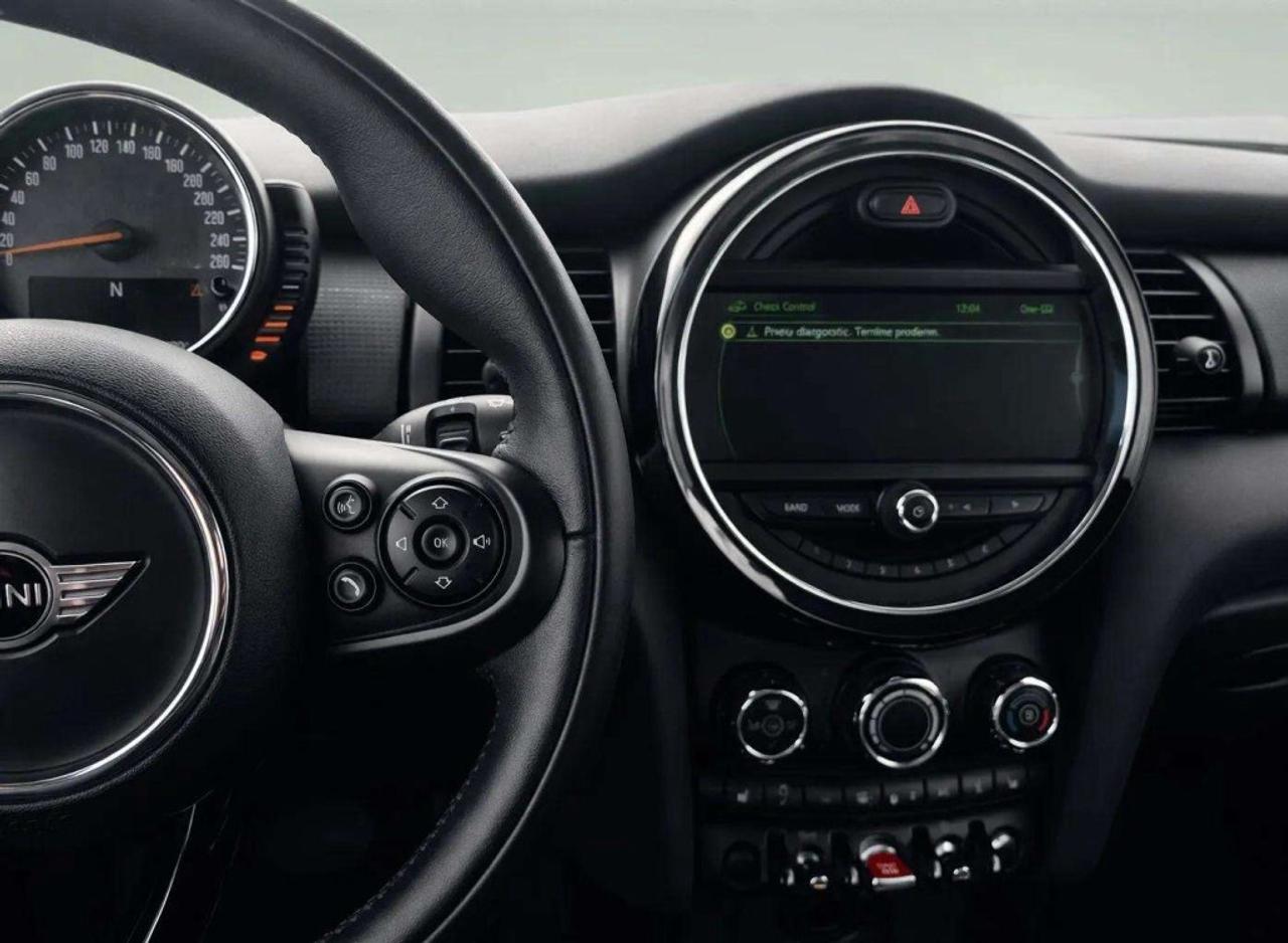 2017 MINI Cooper Hardtop 3 DOOR Photo