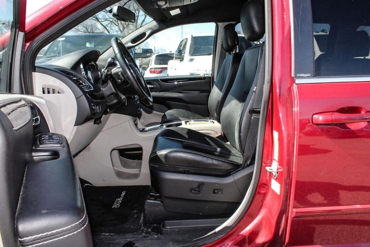 2014 Dodge Grand Caravan Grand Se  DvDplayer BkpCam EcoMode CruiseCtrl Photo