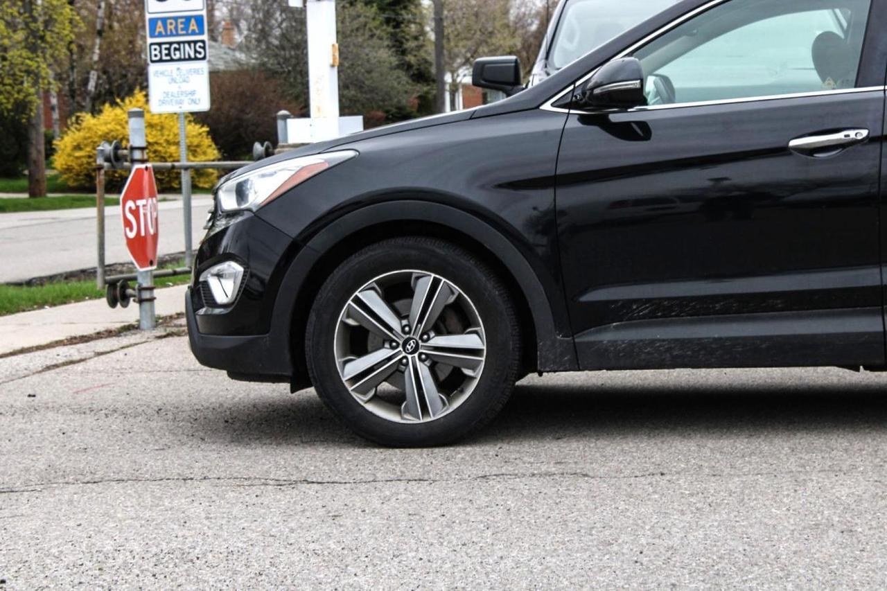 2016 Hyundai Santa Fe SE/Limited Photo