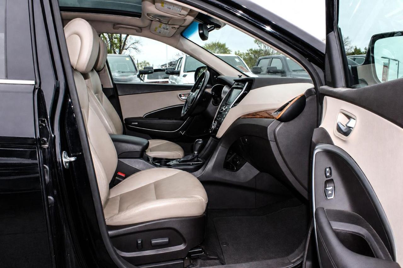 2016 Hyundai Santa Fe SE/Limited Photo