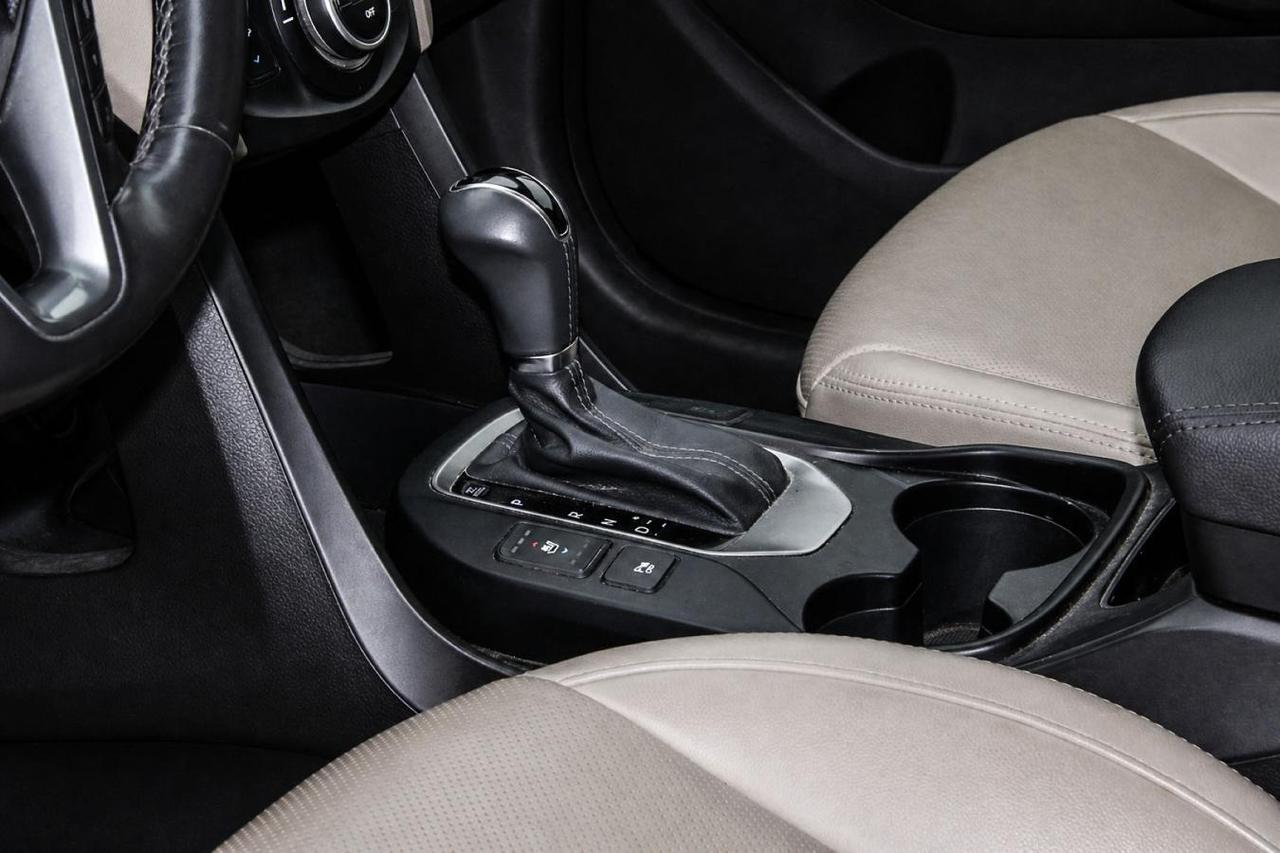 2016 Hyundai Santa Fe SE/Limited Photo