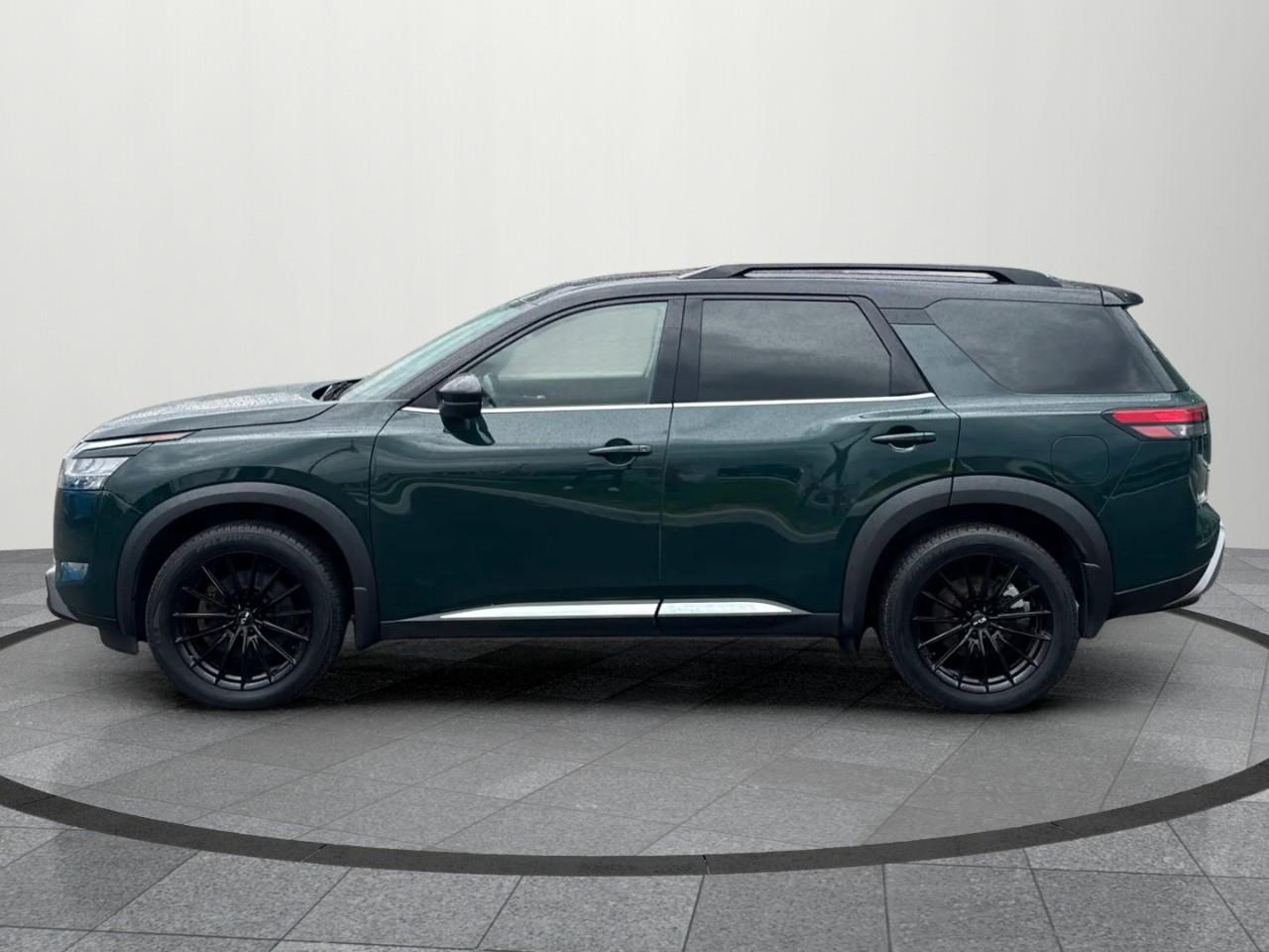 2022 Nissan Pathfinder Platinum 4dr 4x4 Photo