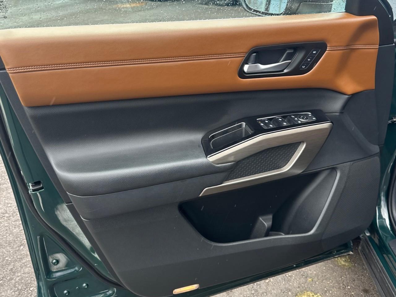 2022 Nissan Pathfinder Platinum 4dr 4x4 Photo