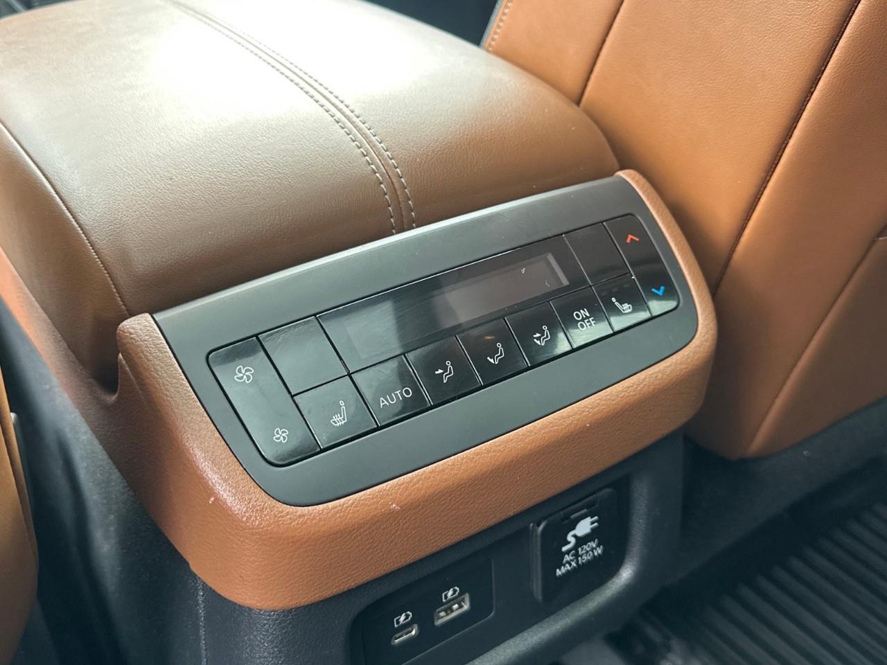 2022 Nissan Pathfinder Platinum 4dr 4x4 Photo