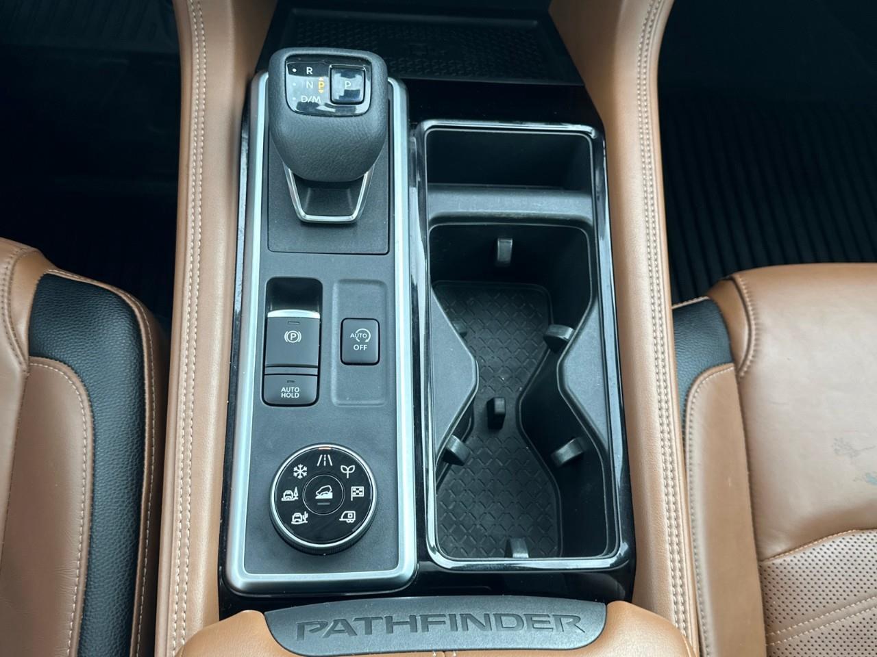 2022 Nissan Pathfinder Platinum 4dr 4x4 Photo