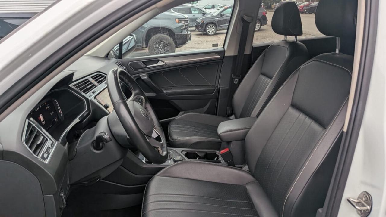 2022 Volkswagen Tiguan Comfortline 4MOTION/NAVI/Leather/Sunroof/Clean car Photo