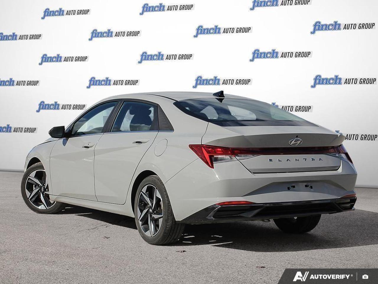 2023 Hyundai Elantra Luxury 4dr Sedan Photo