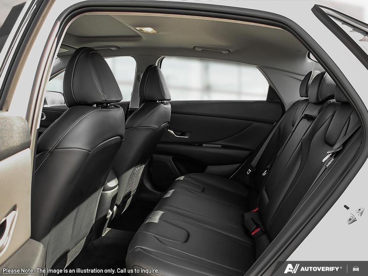 2025 Hyundai Elantra Luxury 4dr Sedan Photo