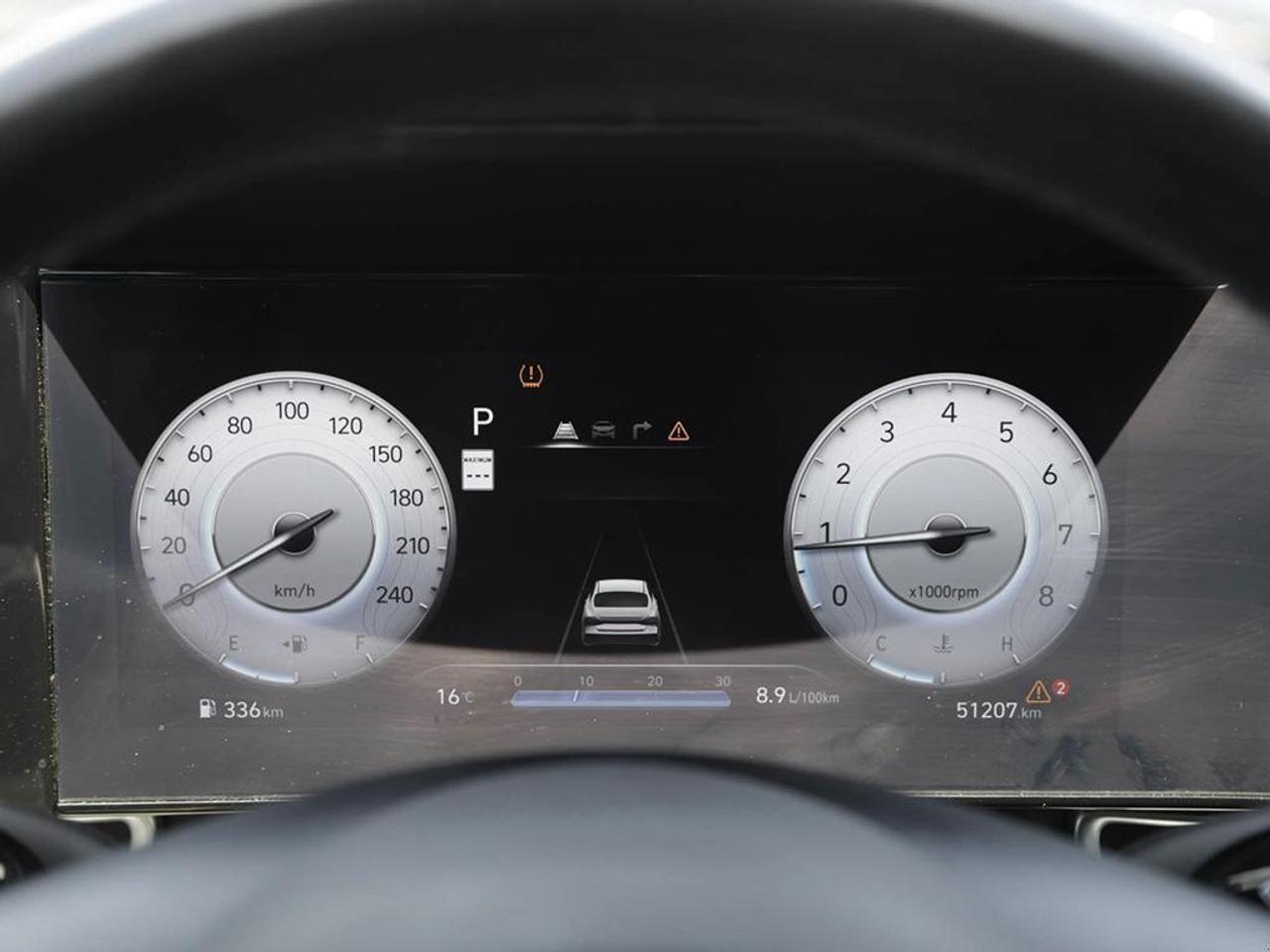 2025 Hyundai Elantra Luxury 4dr Sedan Photo