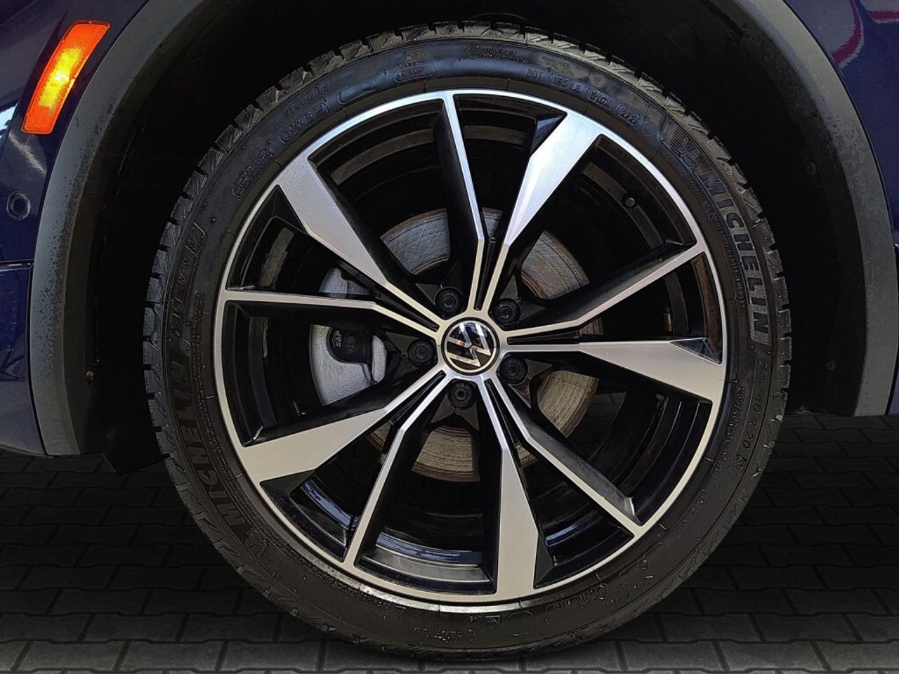 2022 Volkswagen Tiguan HIGHLINE R-LINE 4MOTION Photo