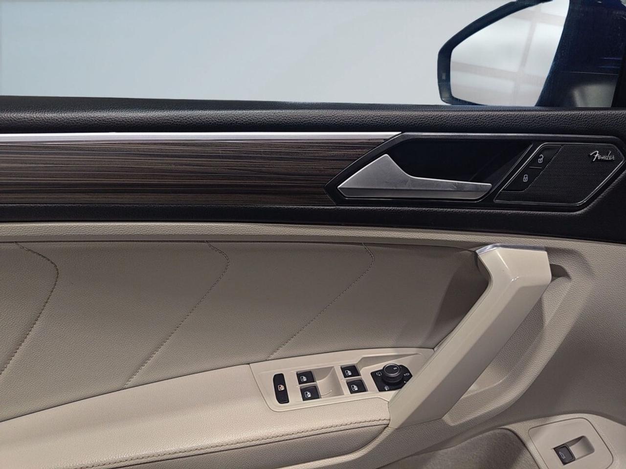 2022 Volkswagen Tiguan HIGHLINE R-LINE 4MOTION Photo