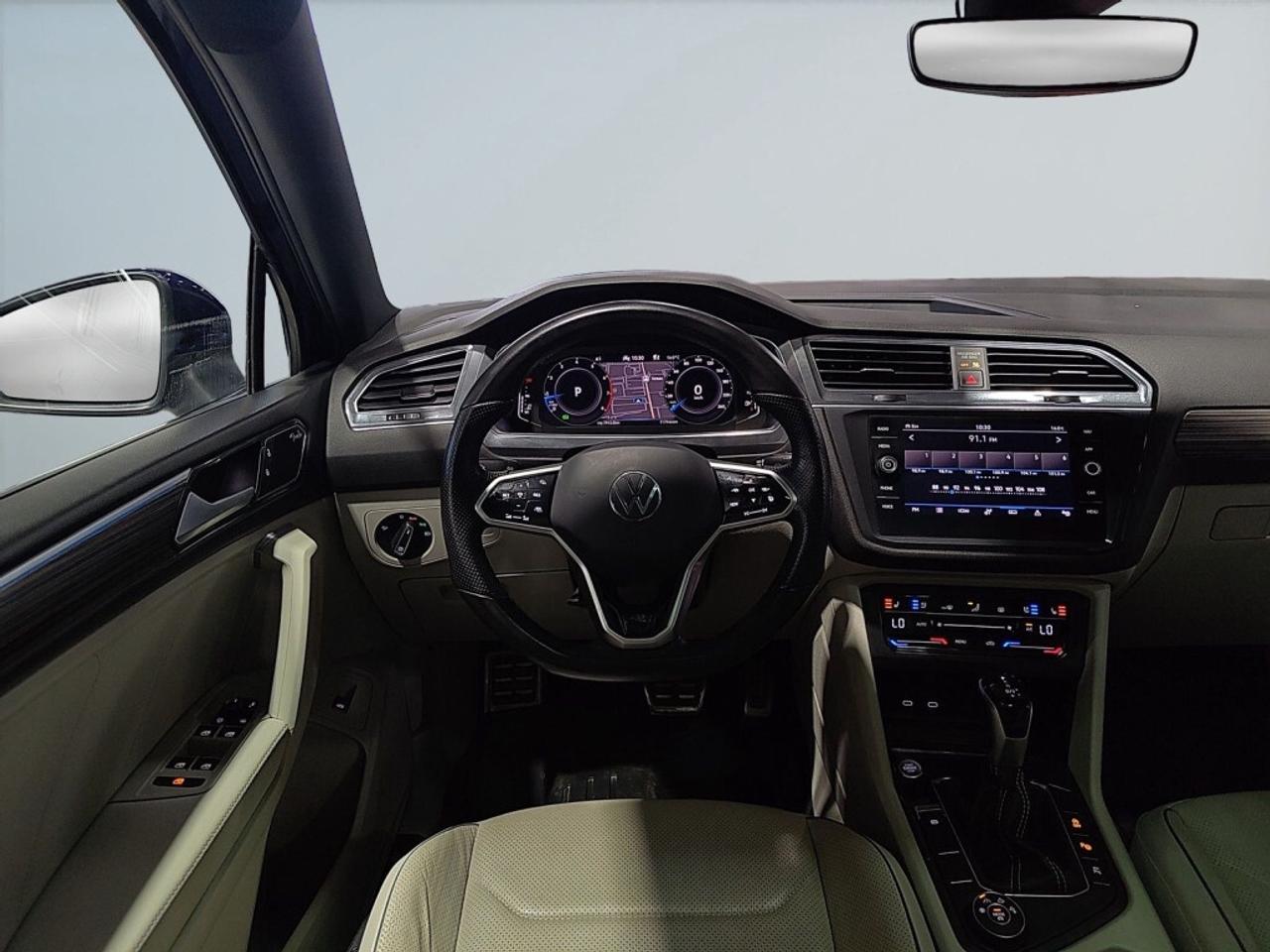 2022 Volkswagen Tiguan HIGHLINE R-LINE 4MOTION Photo