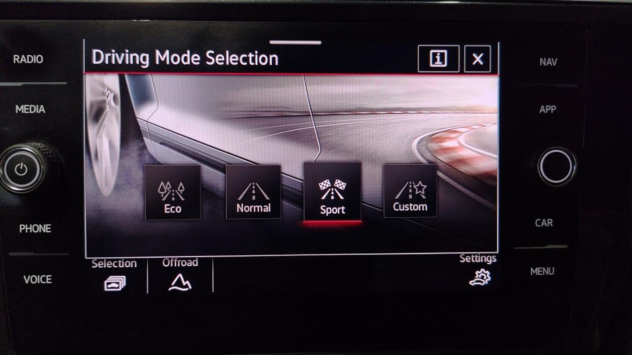 2022 Volkswagen Tiguan HIGHLINE R-LINE 4MOTION Photo